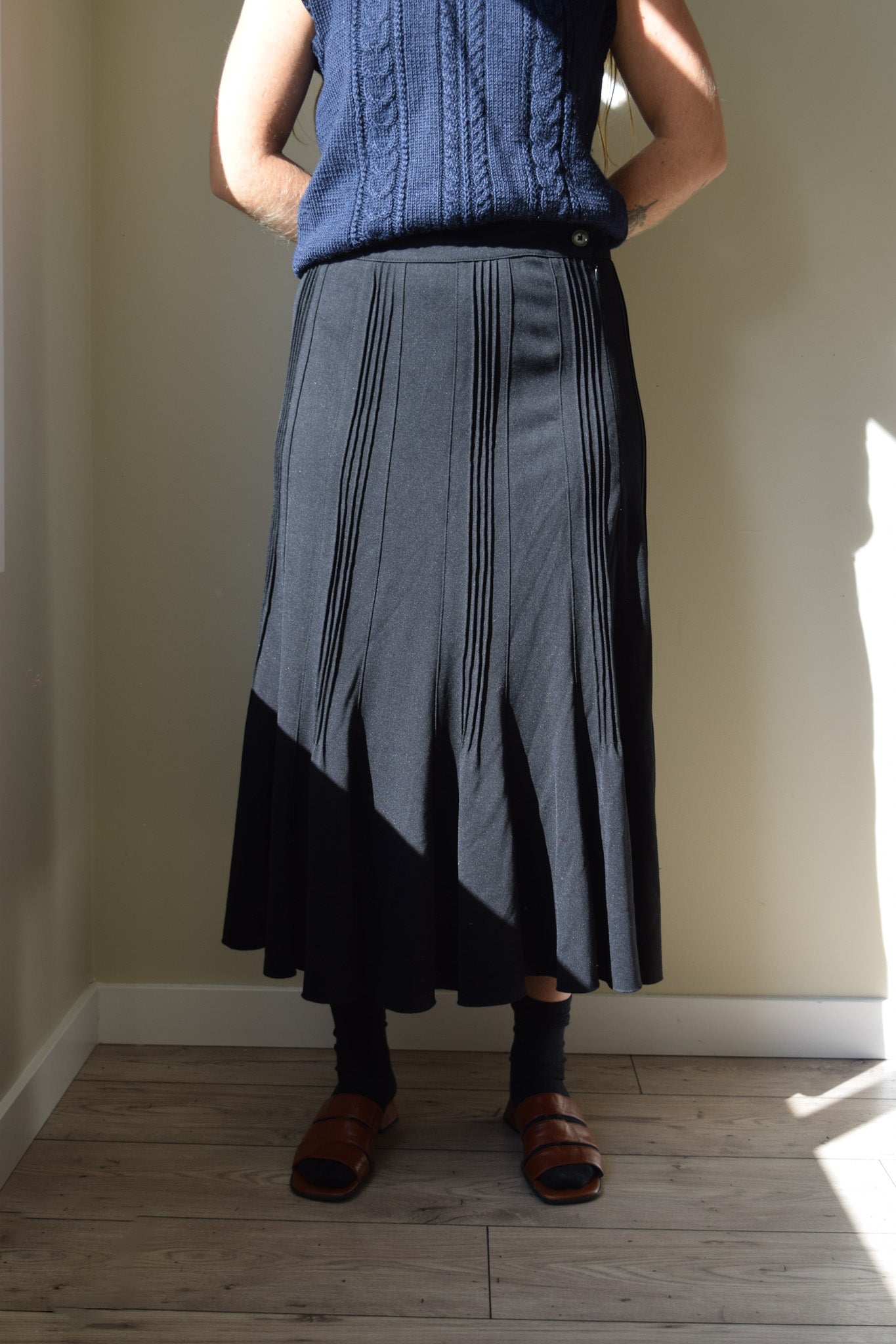 Simon Chang Knit Pleat Skirt