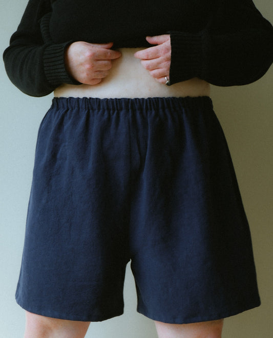 Navy Linen Short | Medium